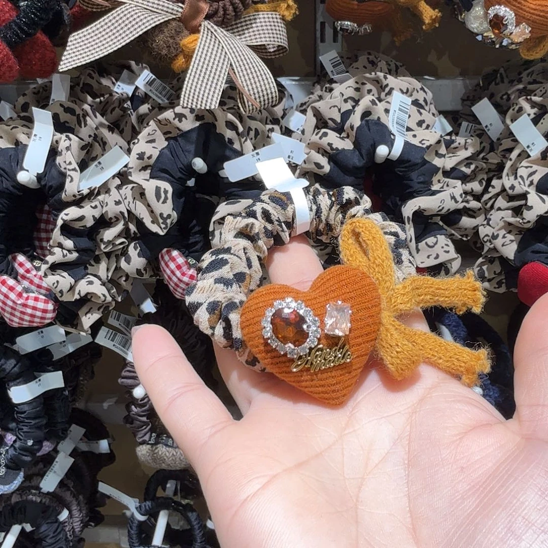 布艺非金属豹纹爱心