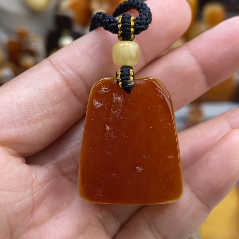 【闪购商品】琥珀颈饰未镶嵌