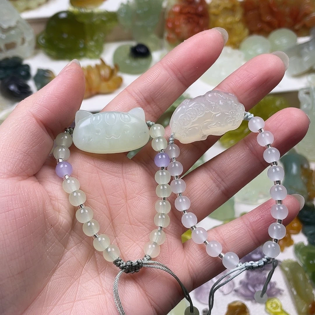 蛇纹石玉未镶嵌颈饰