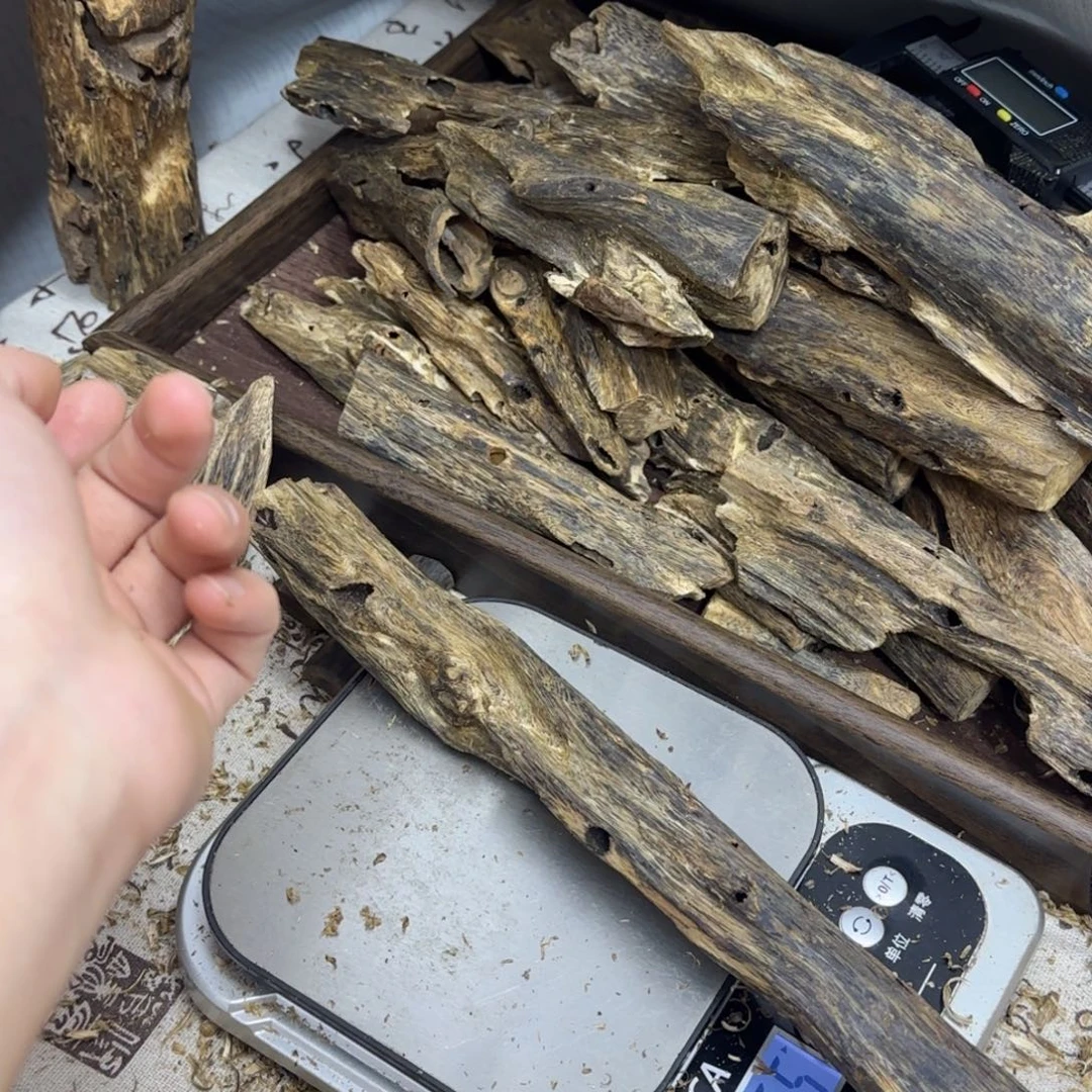 沉香沉香碎屑绿奇楠