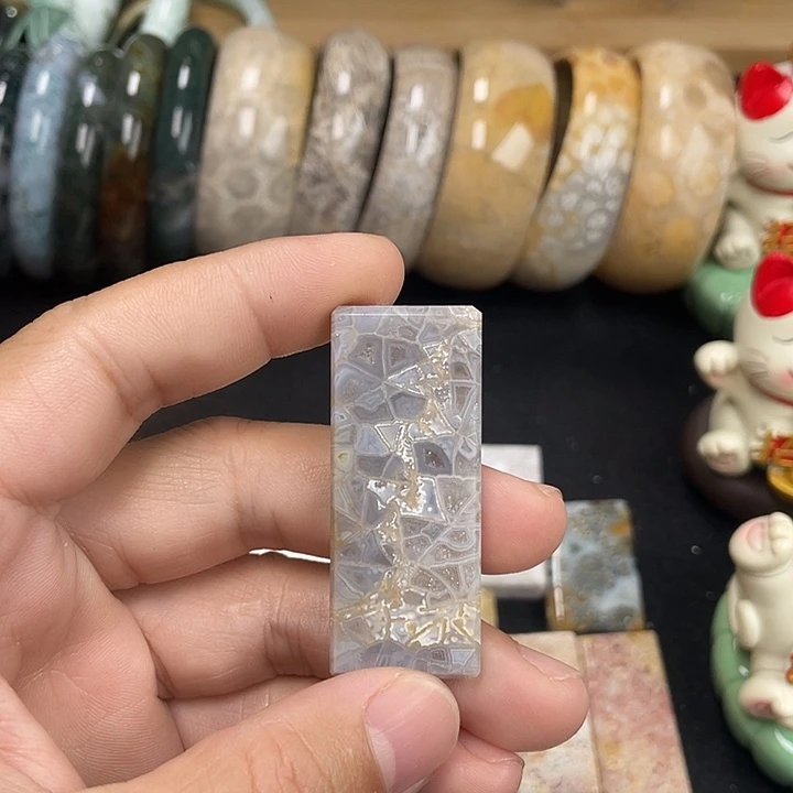 硅化珊瑚（珊瑚玉）未镶嵌吊坠(不含链)