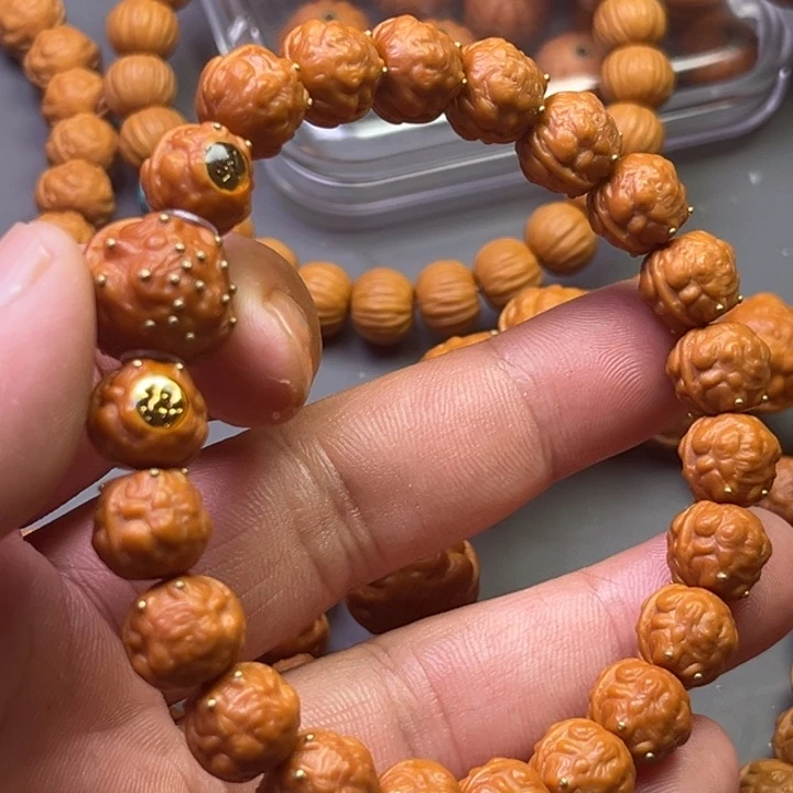 猴头核桃吊坠金蝉