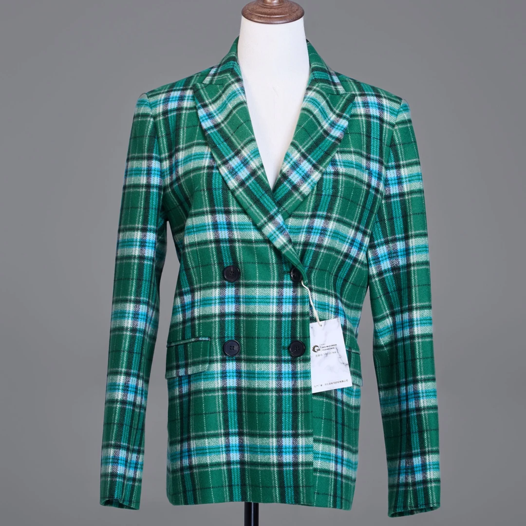 30%小山羊绒M家原版带内衬格子风格外套