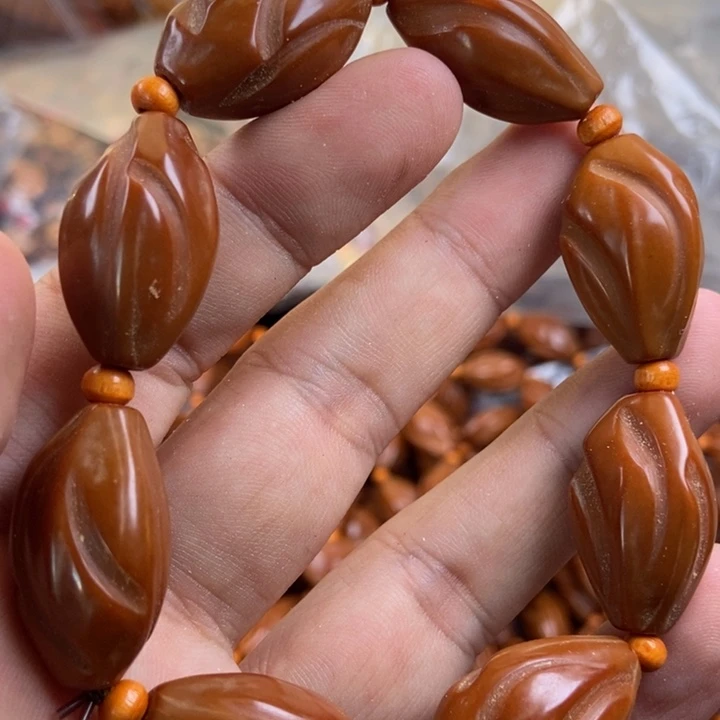 猴头核桃吊坠老白