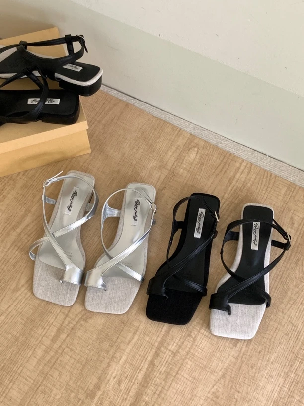 H 1020-200 复古交叉一字带扣方头露趾凉鞋2025新款夏季凉鞋百搭