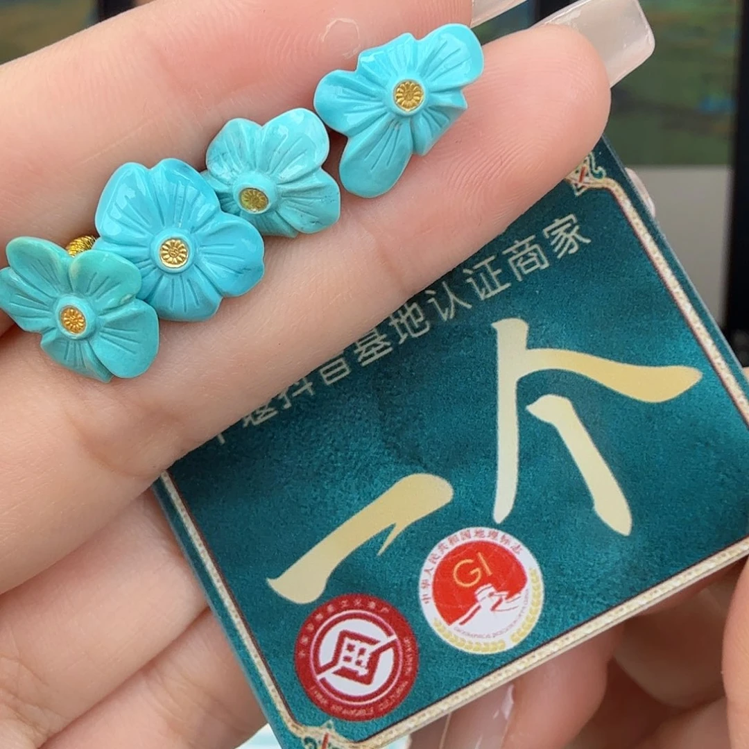 绿松石未镶嵌珠宝奇石