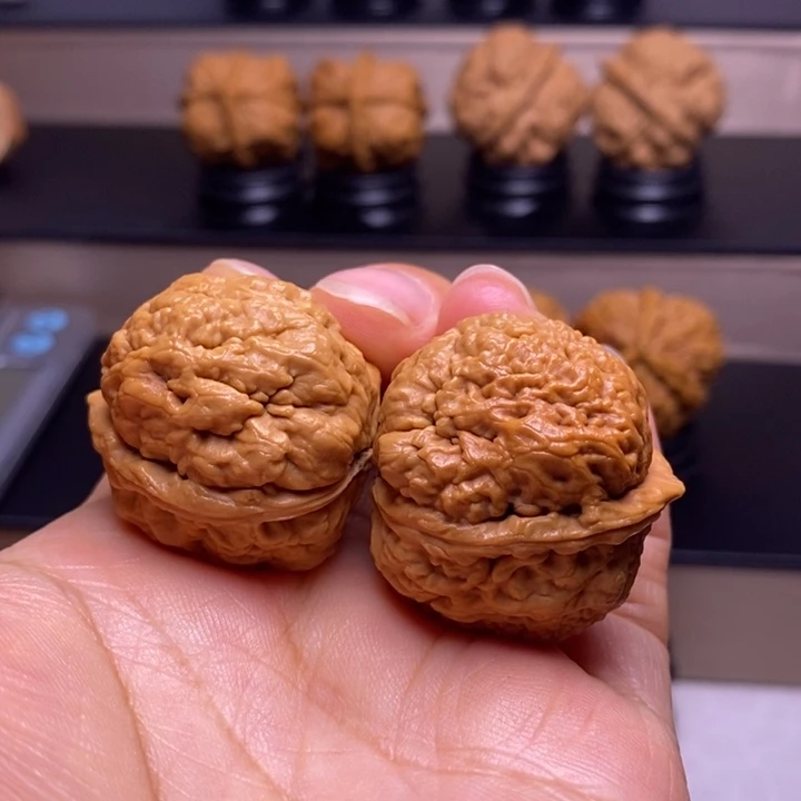 文玩核桃把件凤眼舍利28