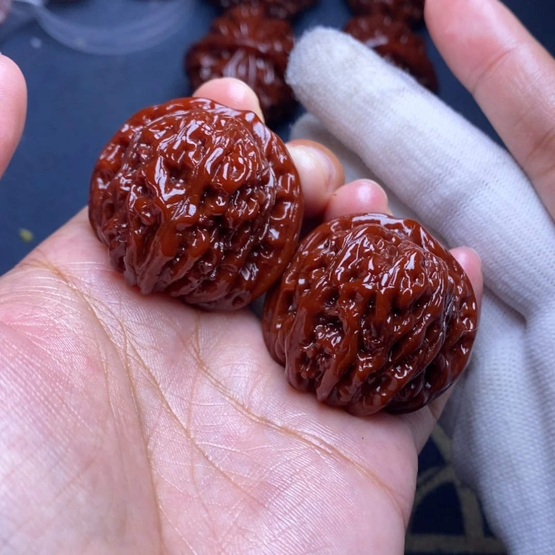 大***的文玩核桃吊坠四座楼38