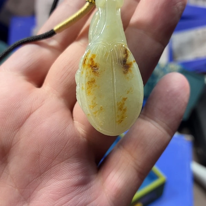颈饰未镶嵌和田玉（糖玉）