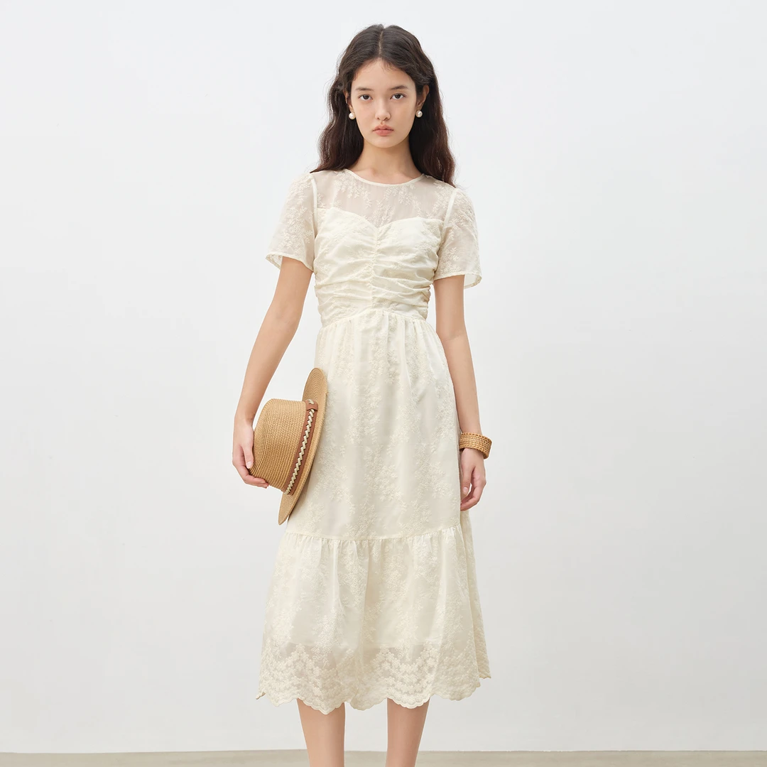 自巧【悦己小白裙】小个子女装穿搭重工刺绣掐腰连衣裙 25ZQ92417