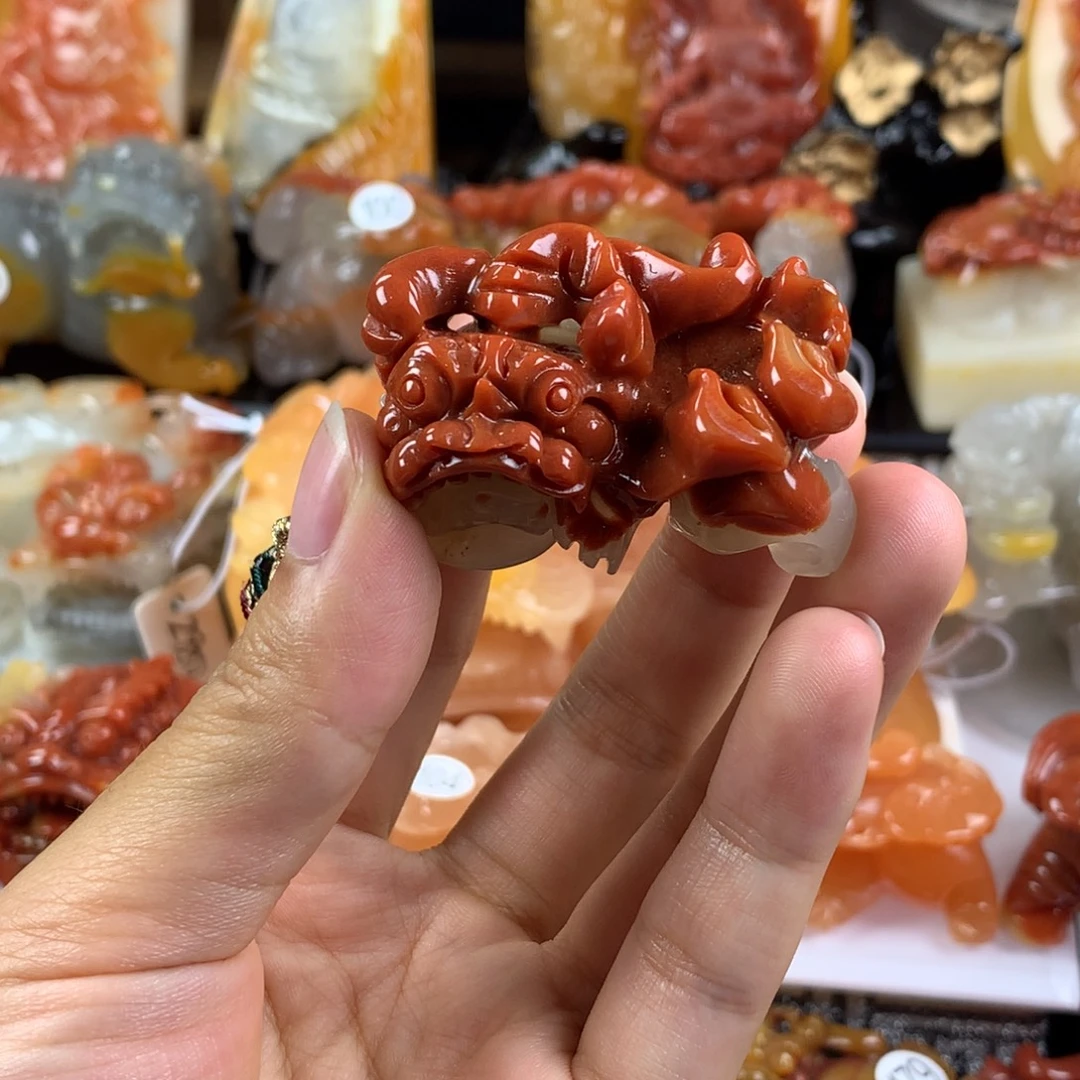 石英质玉（黄龙玉）未镶嵌挂件