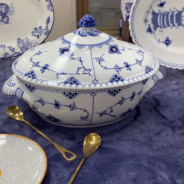 瓷片咖啡的香气是很浓郁