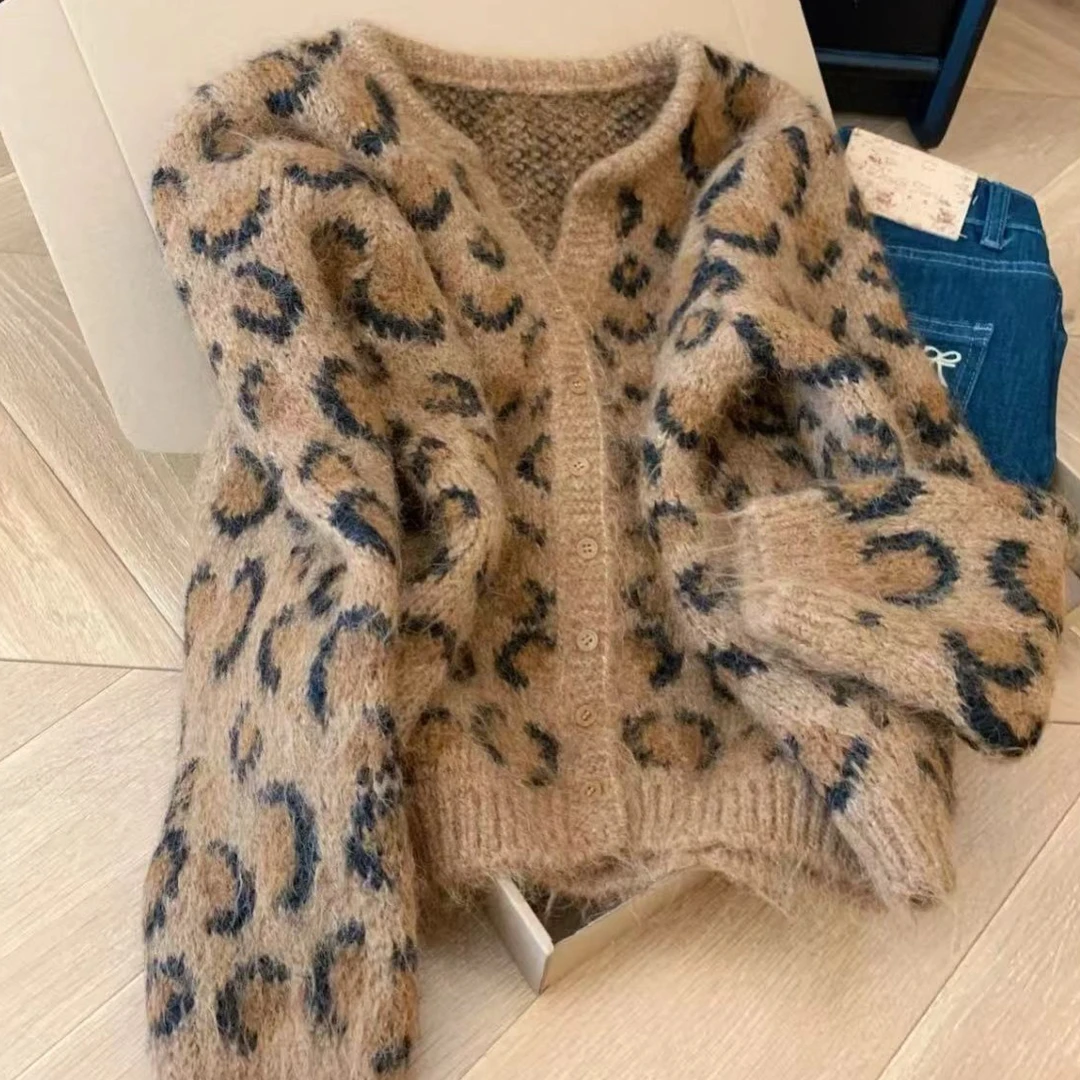 【暖绒豹纹】2025豹纹针织慵懒风保暖毛针织衫短款印花纯色D1836