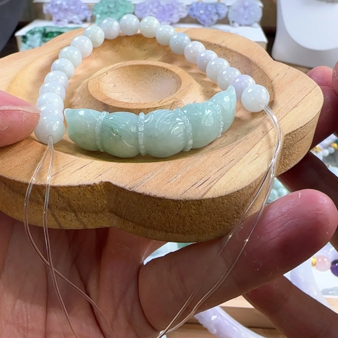 爱***甜翡翠未镶嵌颈饰藕节