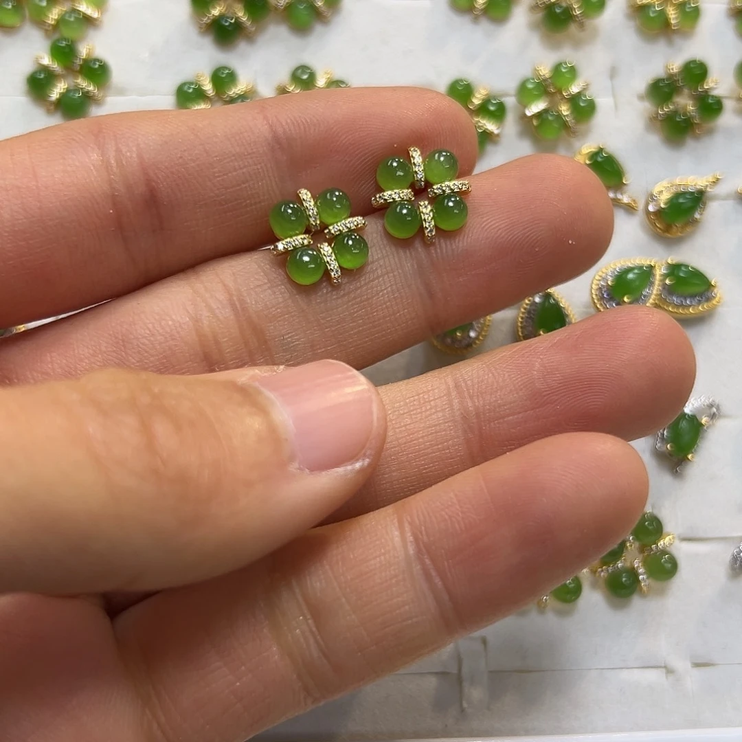 和田玉耳饰颜色多样性发货拍一发一银S925镶嵌熊*?