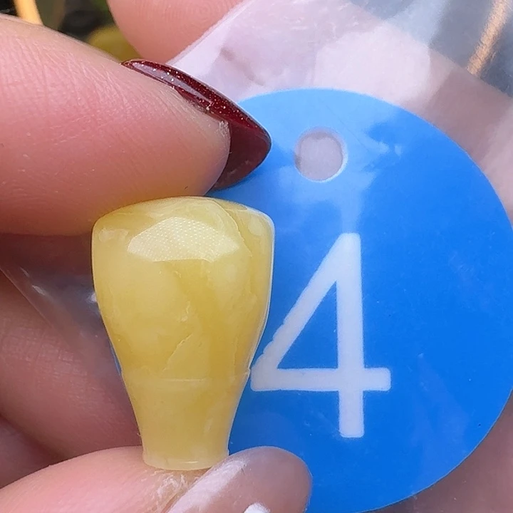 蜜蜡裸石未镶嵌12.5m m