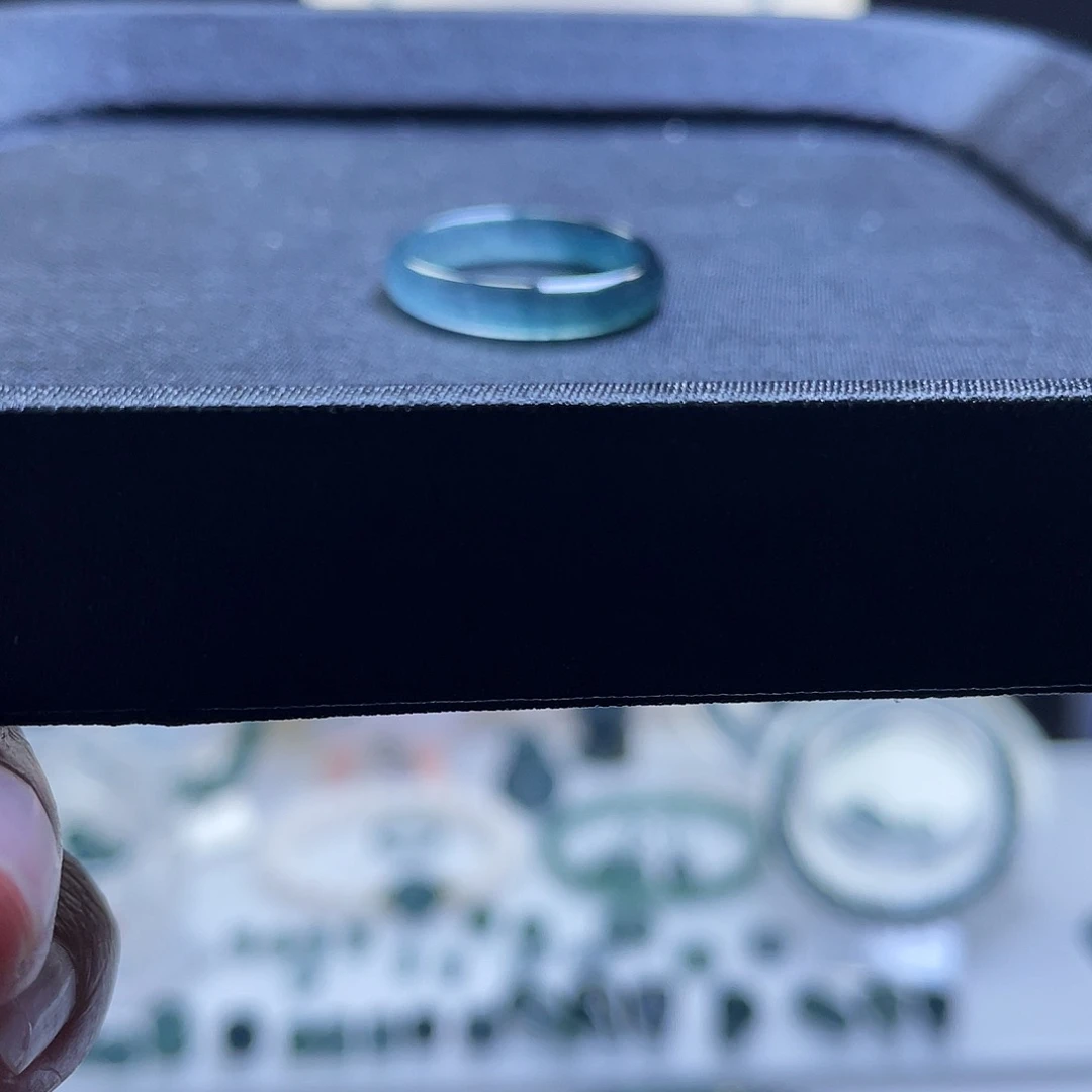 翡翠散珠天然A货翡翠内径18戒圈一颗