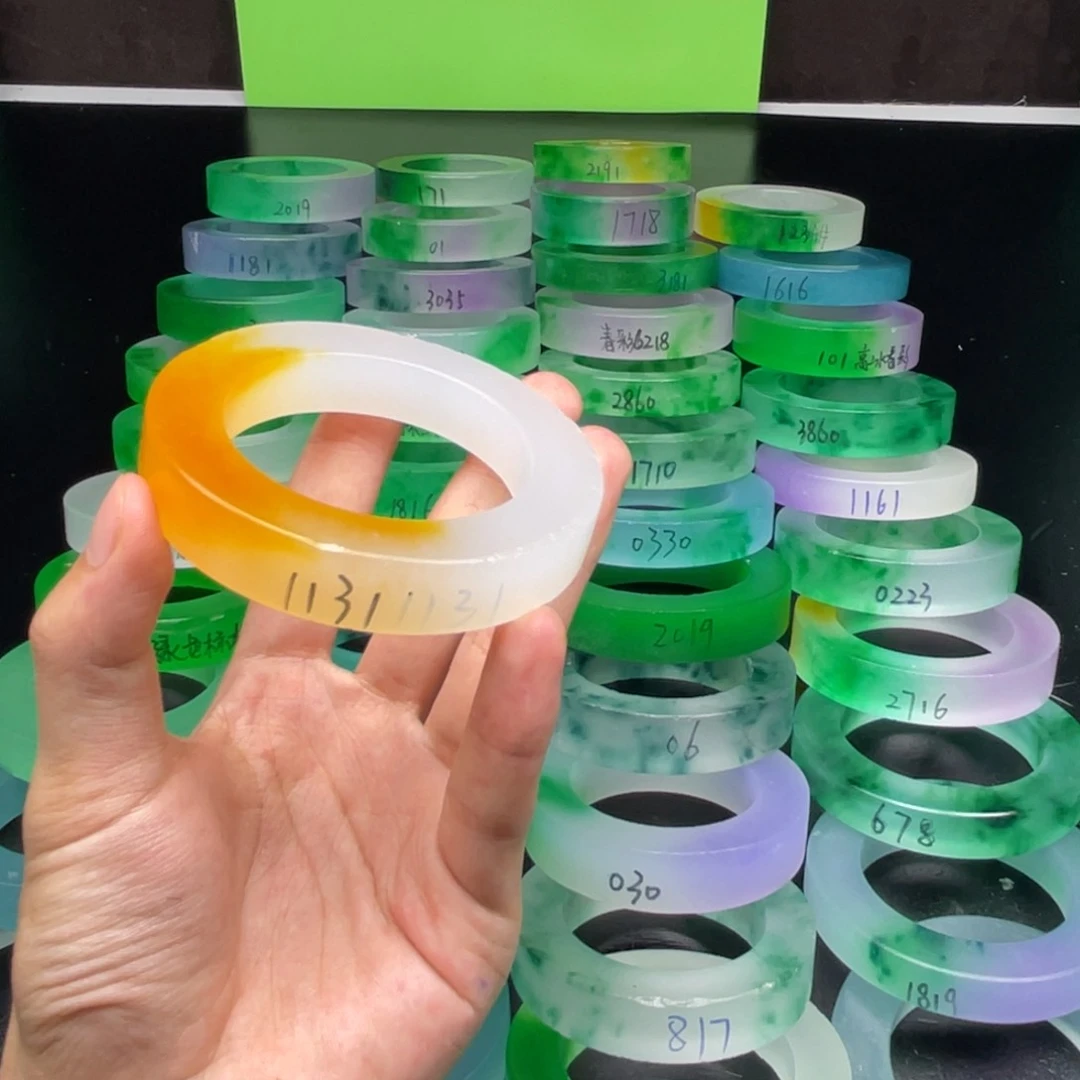 玉英****！高冰定制商品截图为准