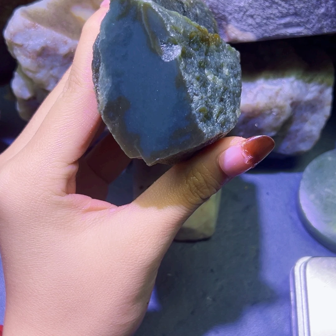 和田玉（糖玉）未镶嵌珠宝半成品