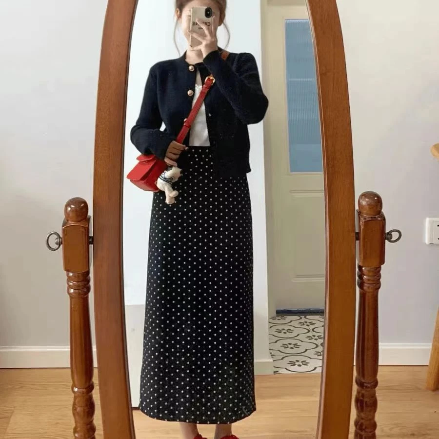 时尚穿搭春秋韩版气质小香风黑色长袖上衣+黑色高腰波点半身裙