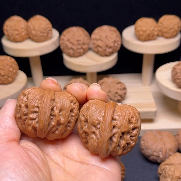 文玩核桃吊坠42元宝