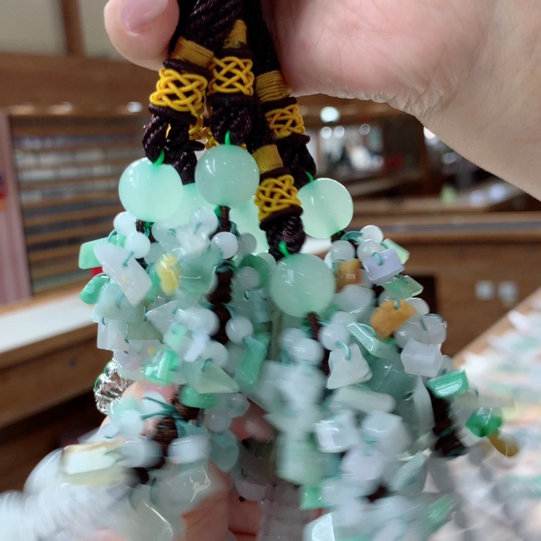 翡翠未镶嵌挂件多样性发一