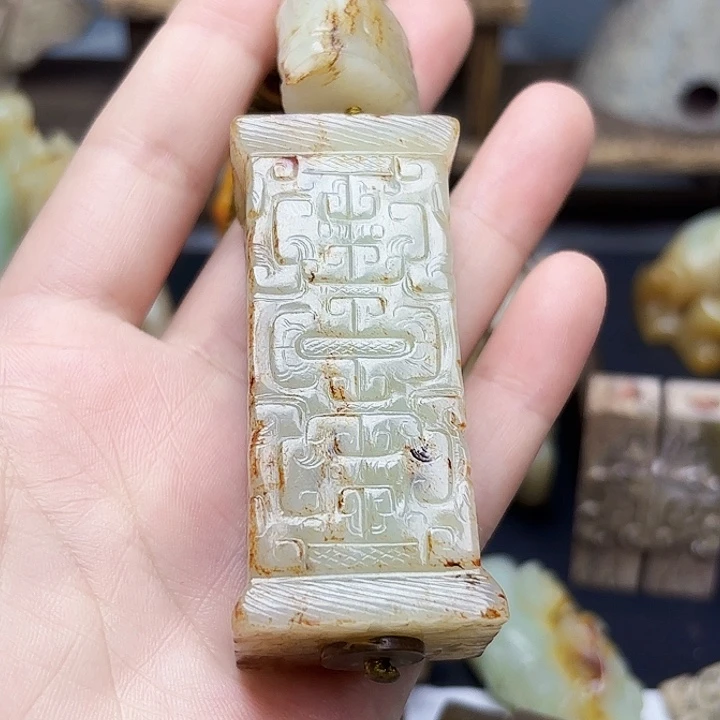 和田玉（糖玉）颈饰未镶嵌