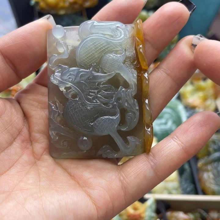 蛇纹石玉未镶嵌挂件