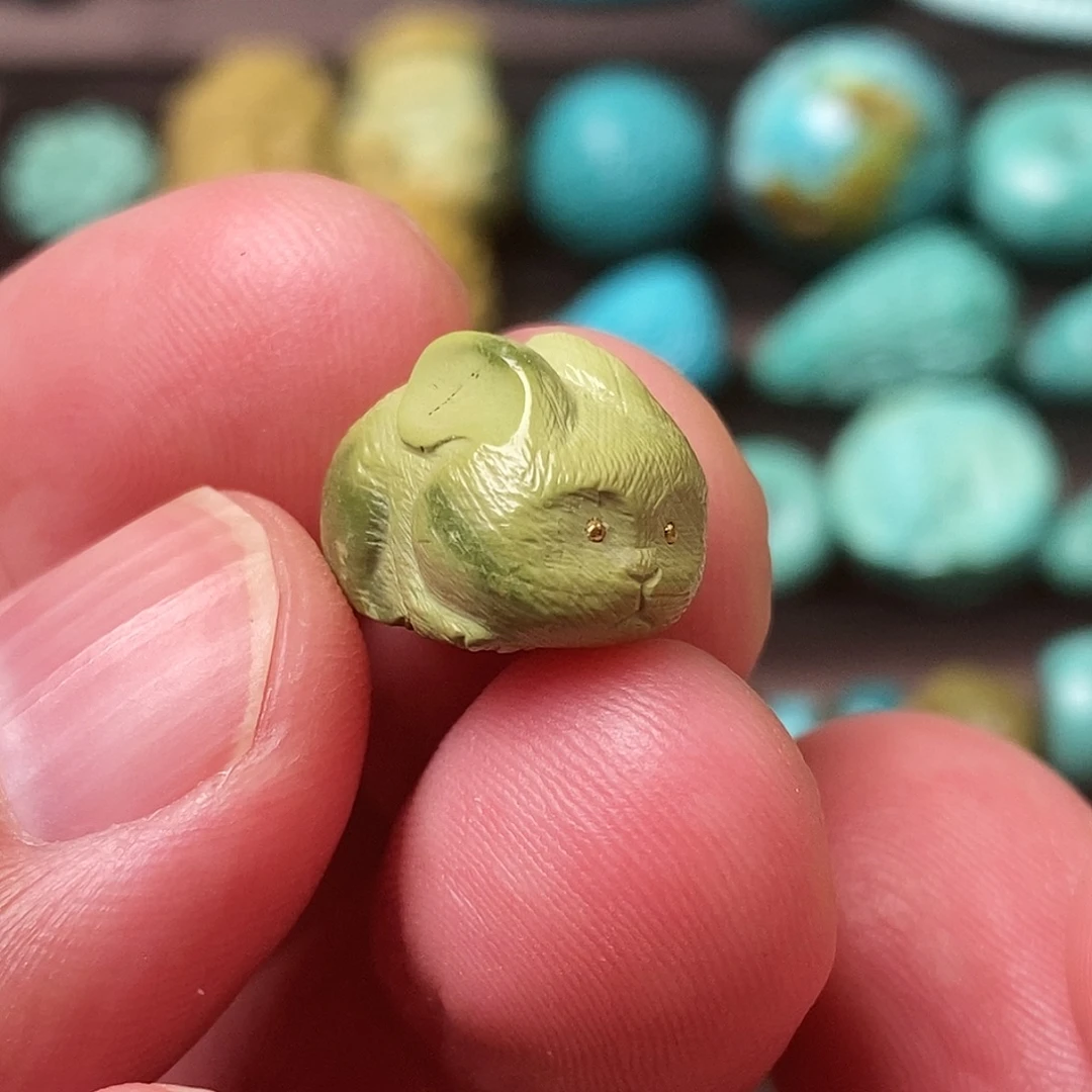 绿松石未镶嵌颈饰