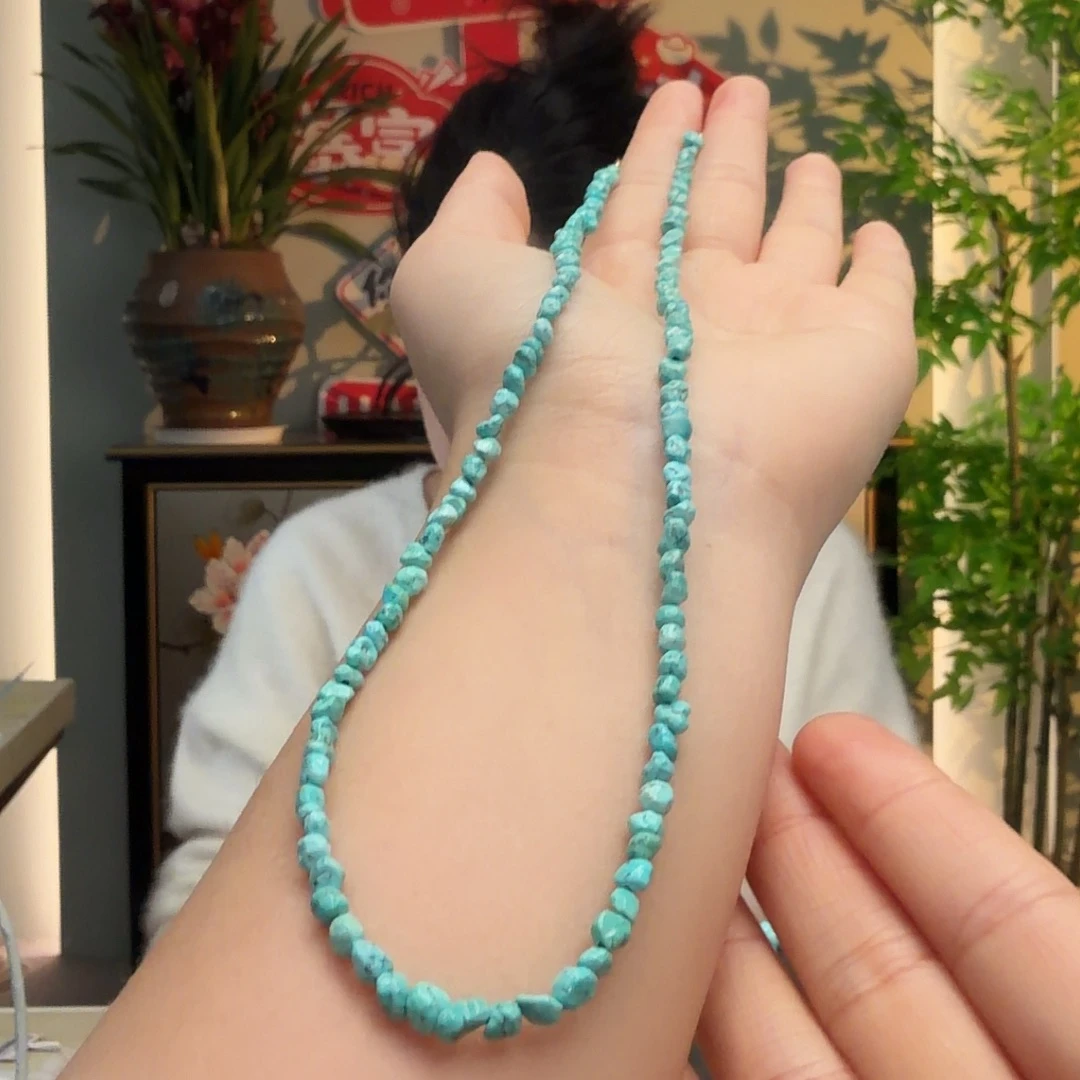 绿松石未镶嵌颈饰