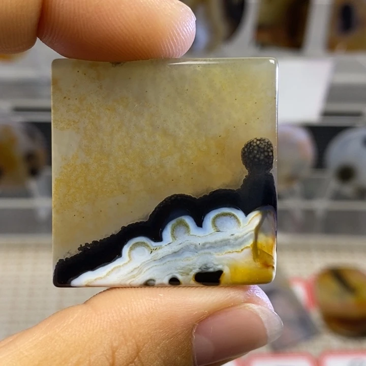 玛瑙/玉髓颈饰未镶嵌