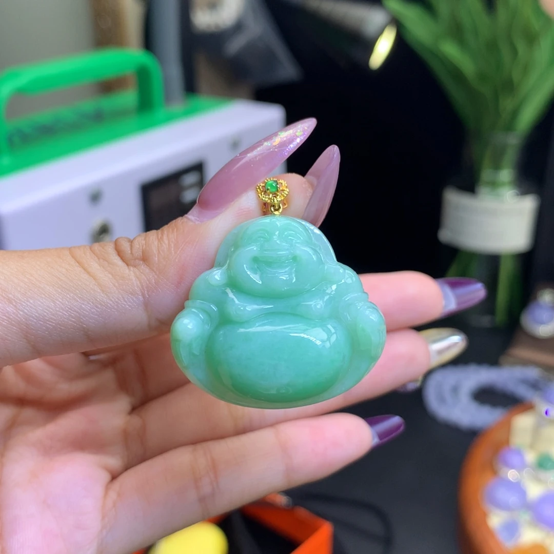 翡翠18K金镶嵌颈饰
