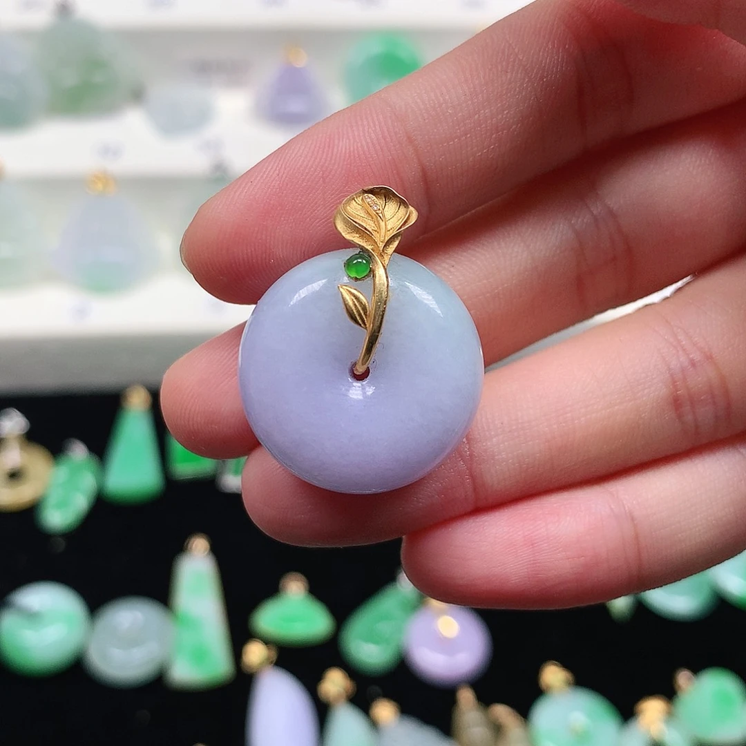 颈饰18K金镶嵌翡翠翡翠吊坠