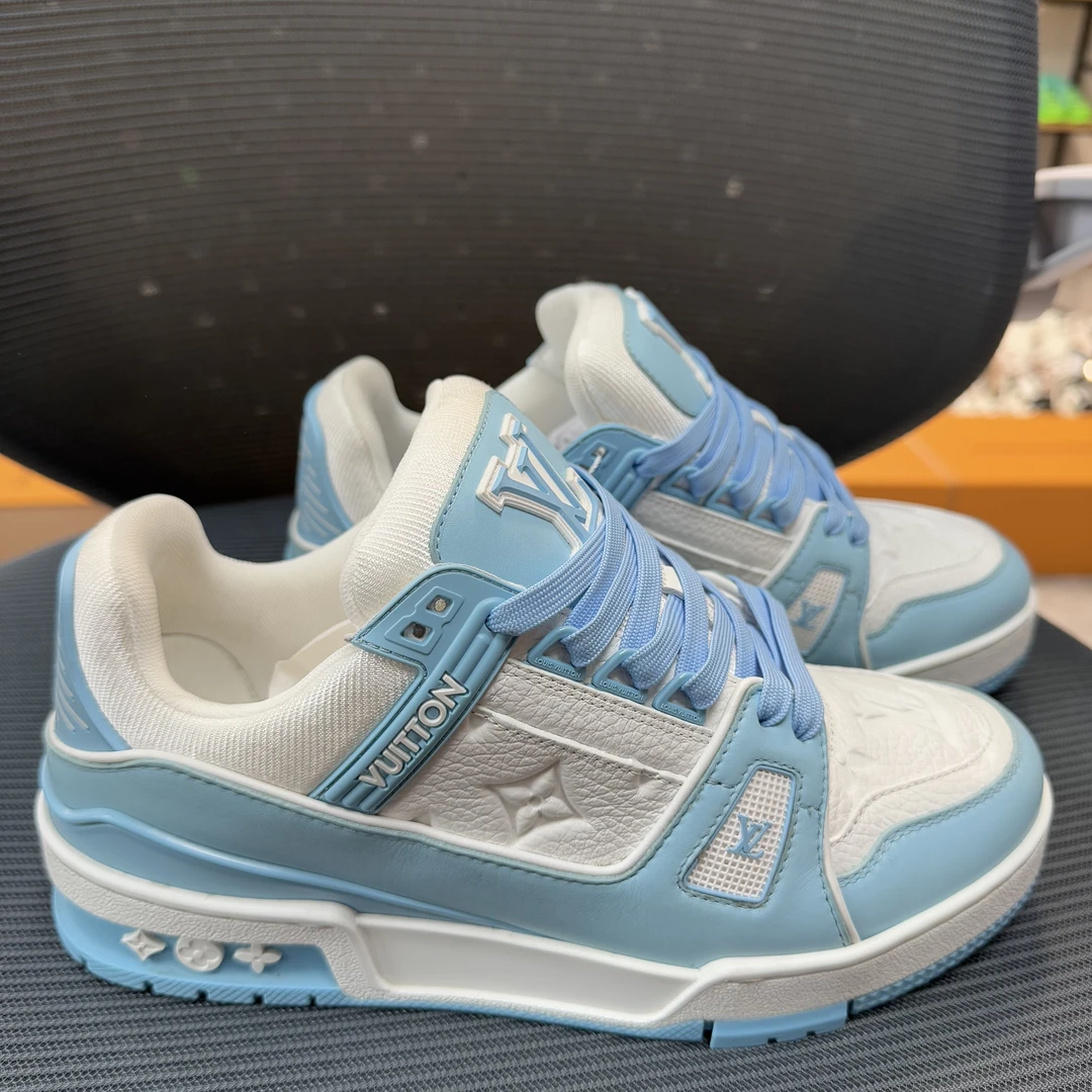 99新 LouisVuitton/路易威登 98新！37码！trainer 低帮板鞋 天空蓝