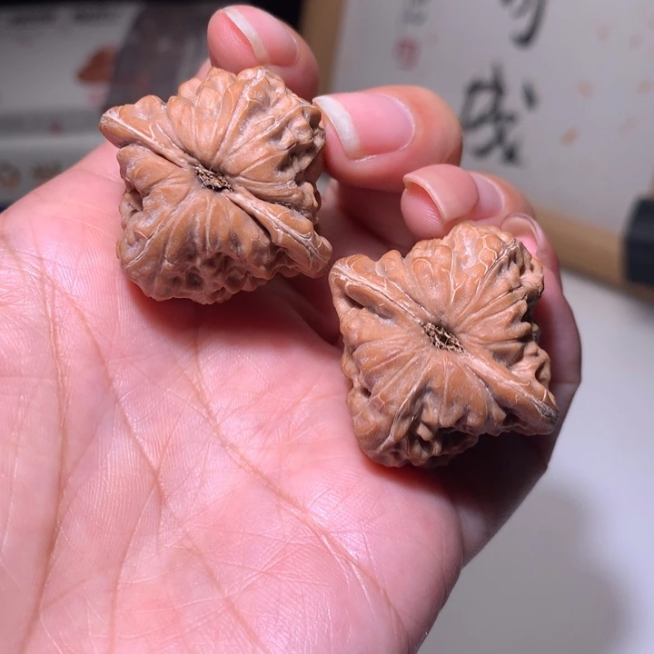 文玩核桃把件白蛇谷