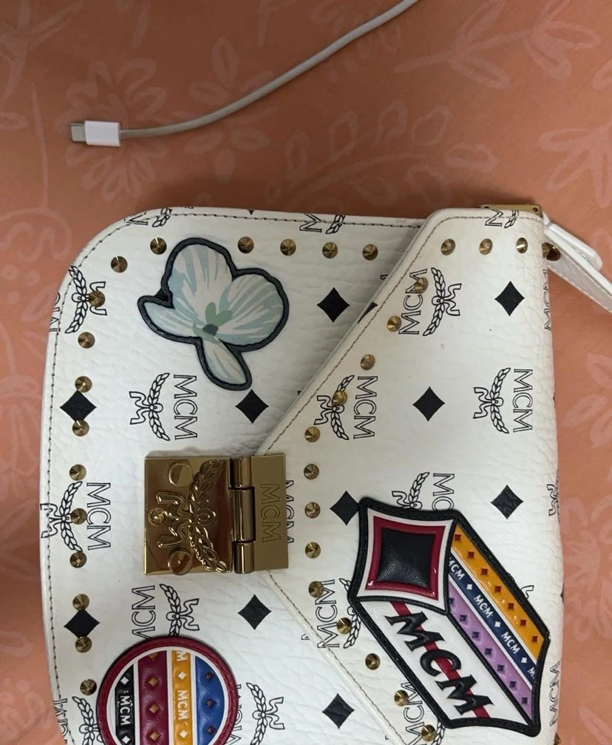 95新 mcm斜挎包 22030