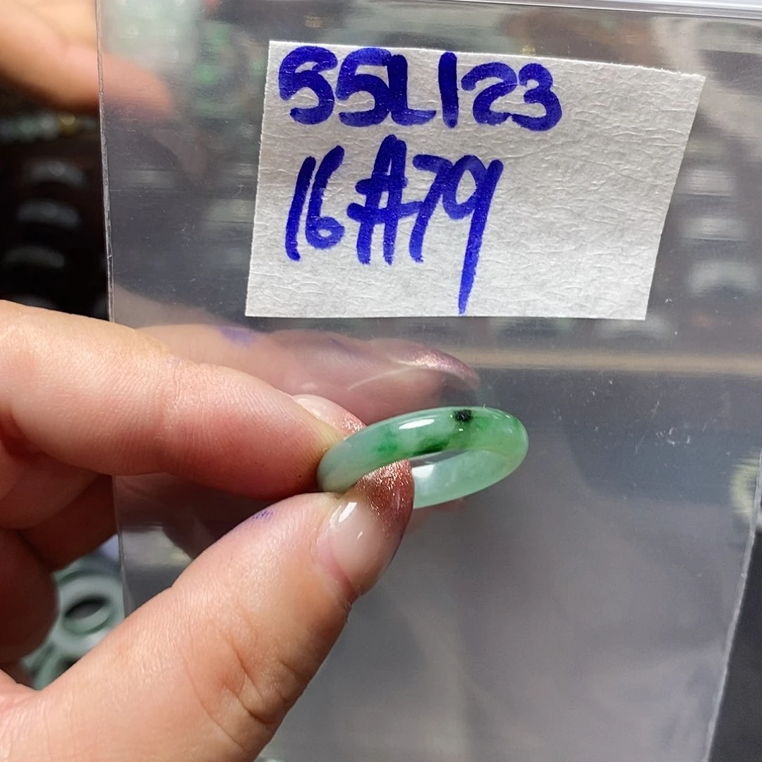 未镶嵌定制翡翠翡翠