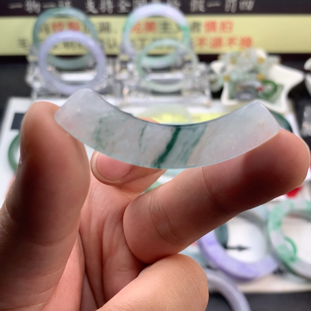 定制翡翠未镶嵌抛光