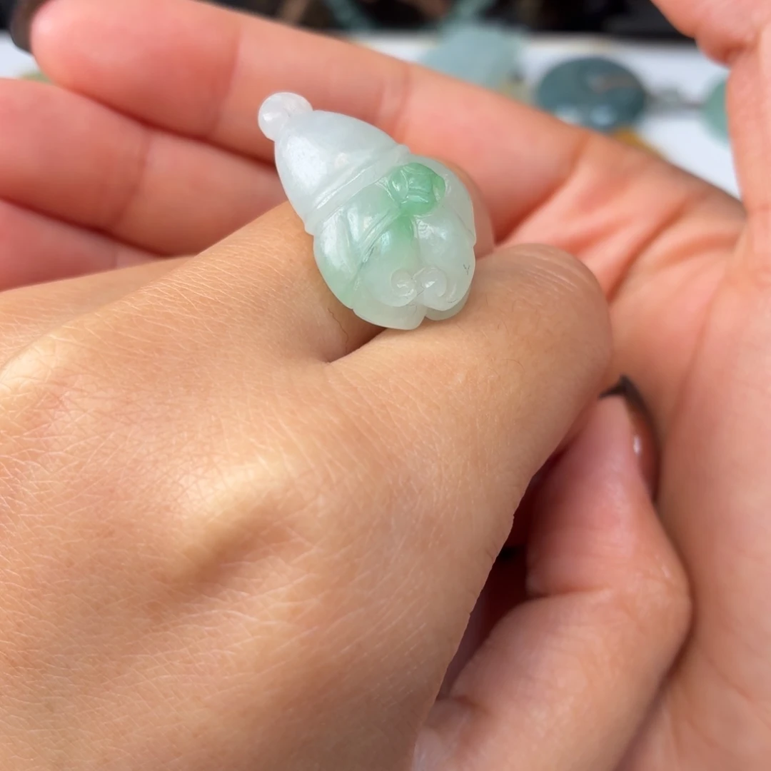 定制翡翠未镶嵌佛手瓜