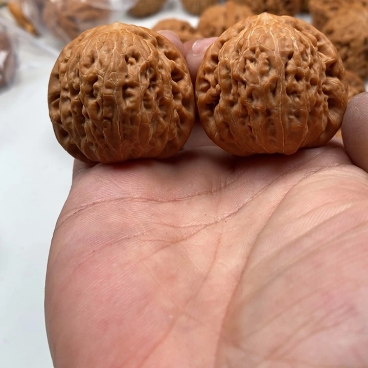文玩核桃吊坠'**啊核桃
