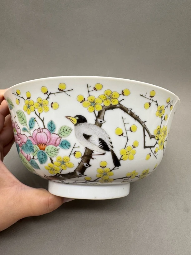 粉彩花鸟墩式大碗
