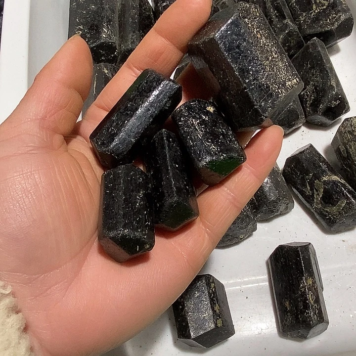 懒***胖水晶未镶嵌珠宝半成品