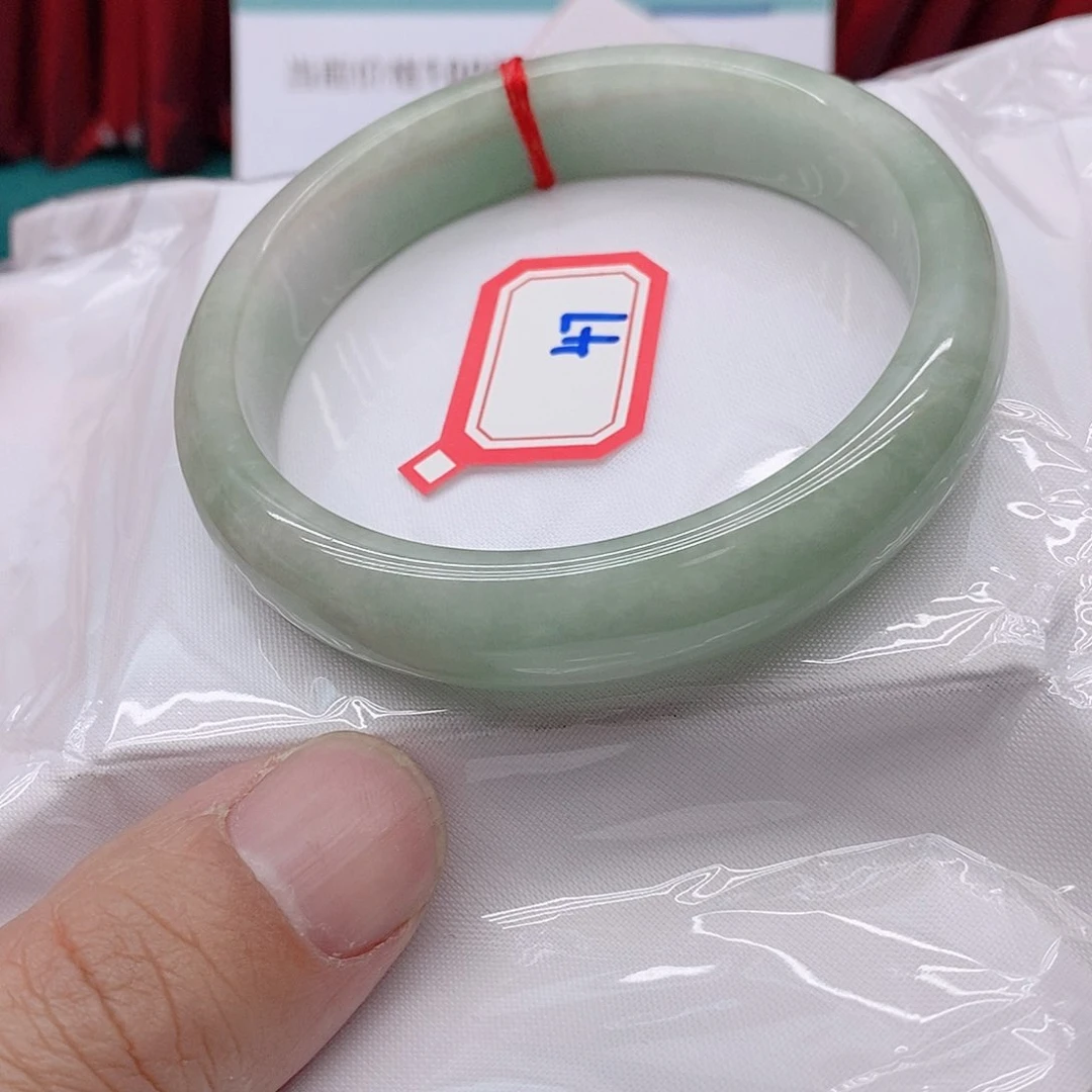 翡翠手镯未镶嵌湖****比477777777