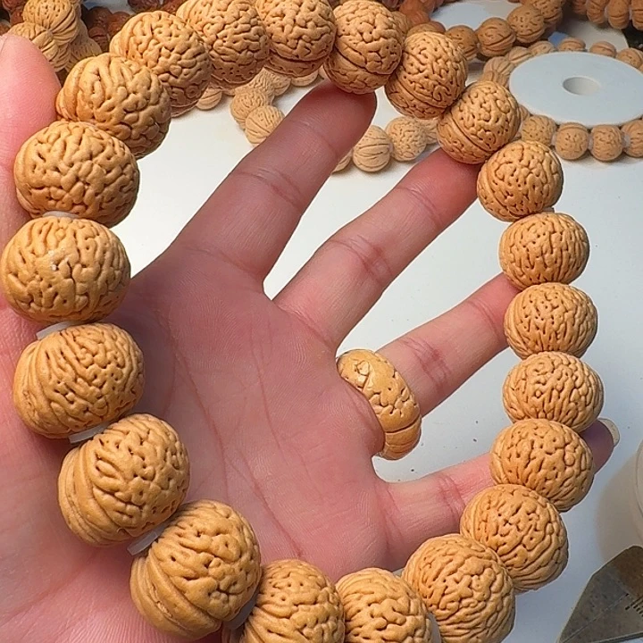 桃核吊坠白月光22mm手持22粒