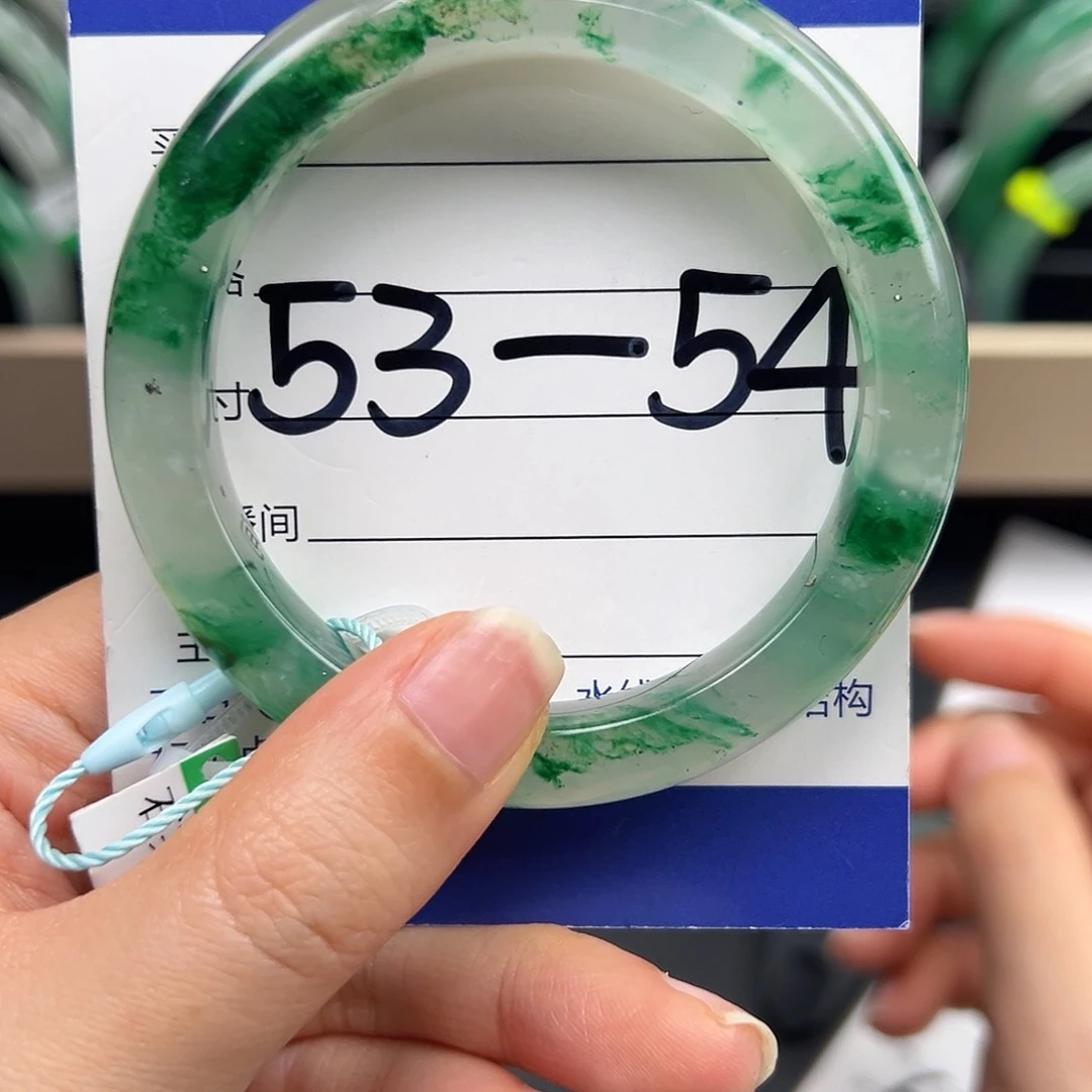 未镶嵌手镯石英质玉