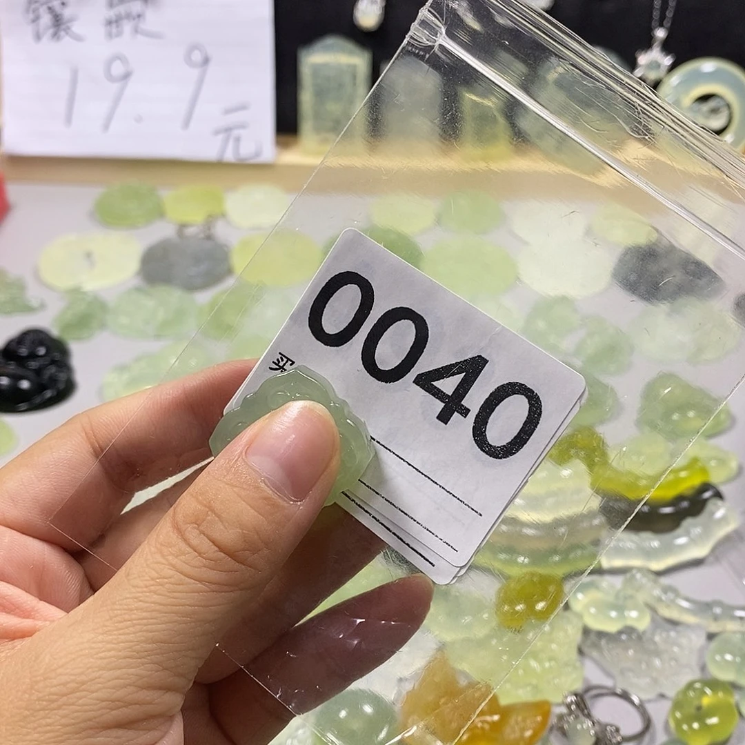 水***芝岫玉合金颈饰精美礼品