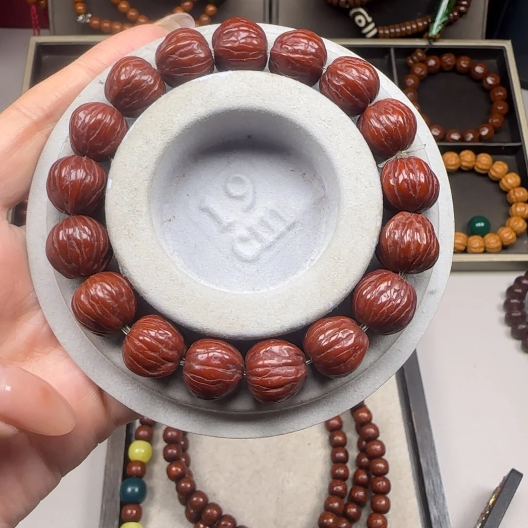 猴头核桃手串猴头