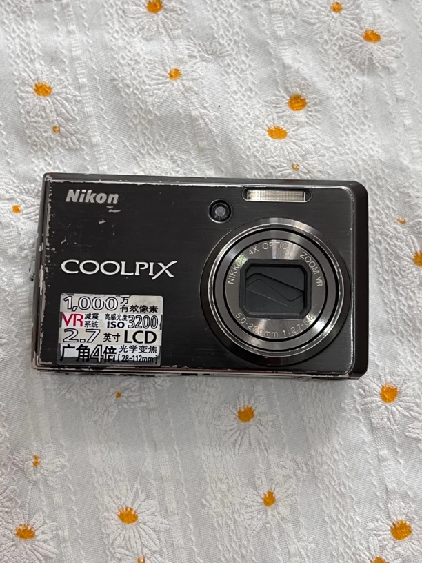 8新 Nikon/尼康 尼康s600外观如图复古ccd人像好看(no退no换)