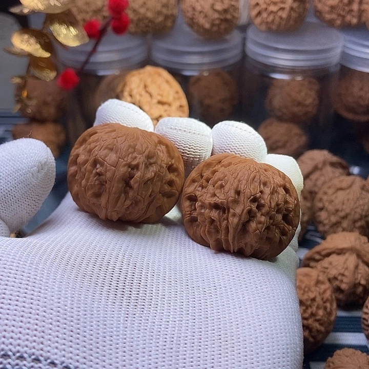 文玩核桃吊坠磨盘