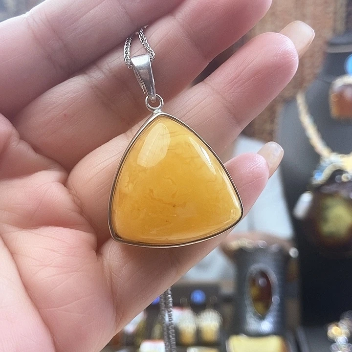 琥珀银S925镶嵌颈饰吊坠